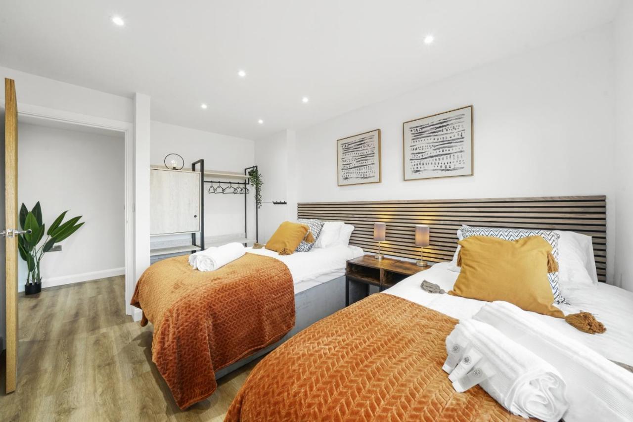 Modern Bungalow In Maidstone Sleeps 5 With Free Parking Экстерьер фото